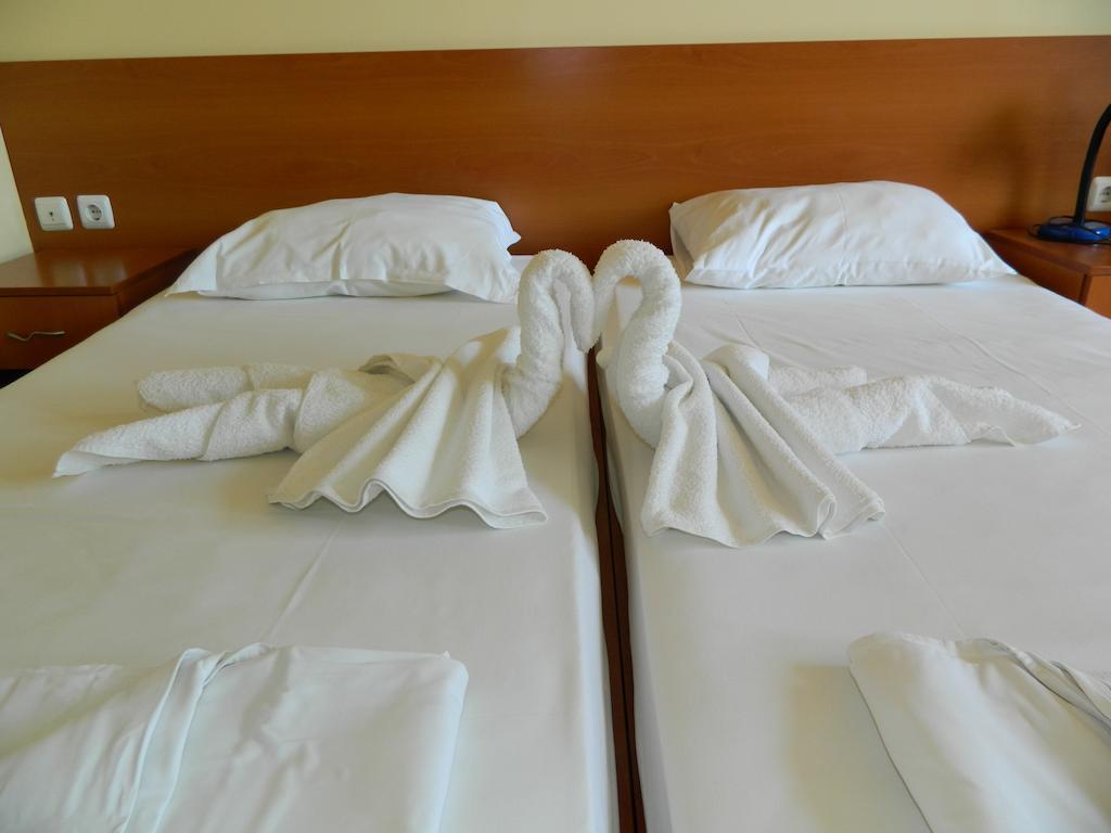 Family Hotel Privileg ساني بيتش الغرفة الصورة